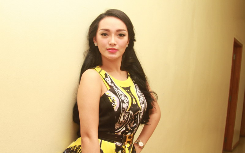 Artis Dangdut, Asal Cikarang Zaskia Gotik Terkenal Dengan Ciri Khas Goyang Itik